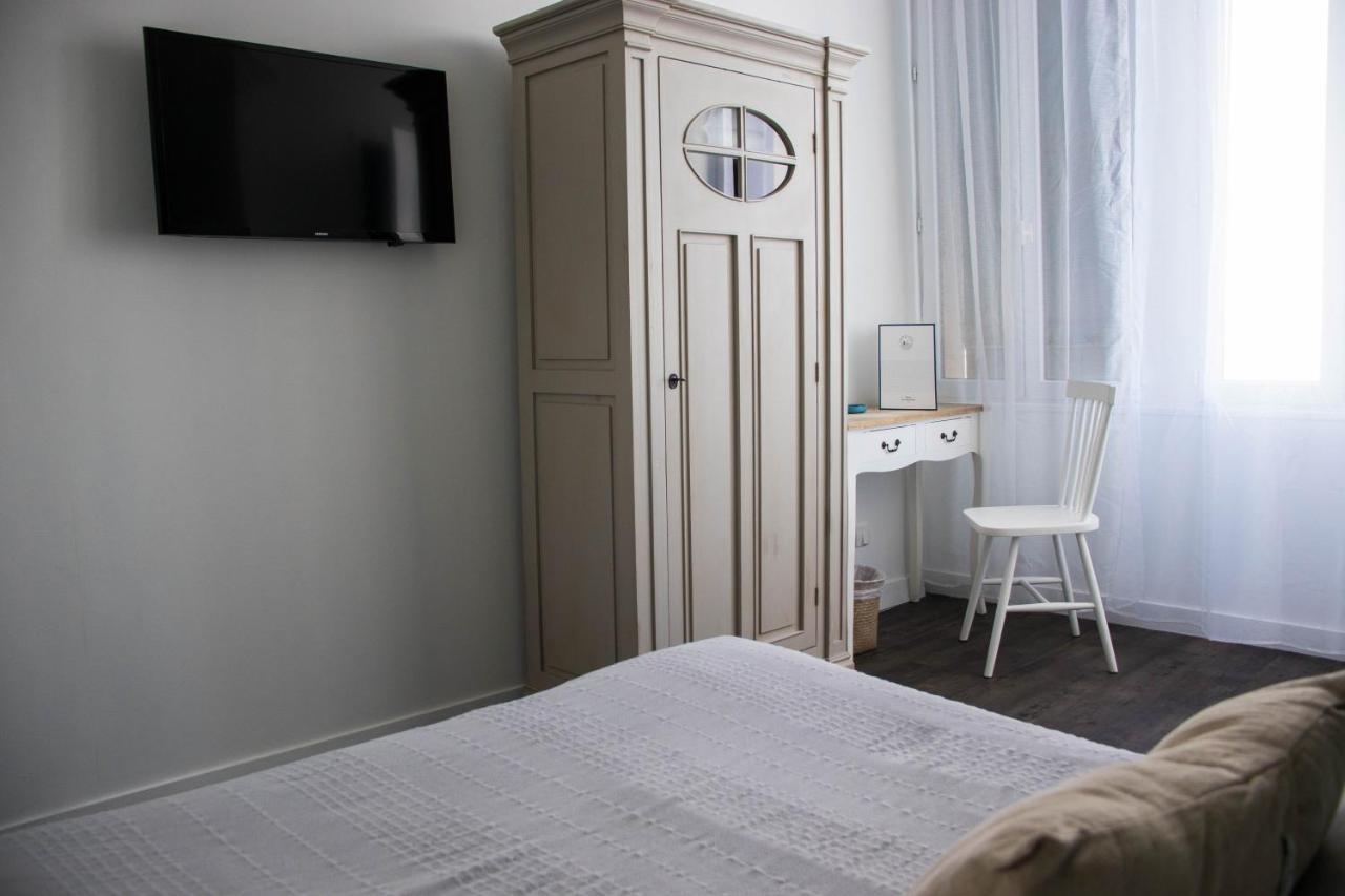 Hotel Restaurant L'Atelier Des Cousins Chatelaillon-Plage Luaran gambar